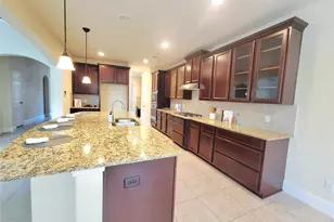 5822 Crawford Hill Ln, Sugar Land, TX 77479 - Photo 4