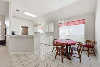 2831 Meadowbrook Lane, Port Neches, TX 77651 - Photo 14