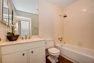 2829 Timmons Ln, Houston, TX 77027 - Photo 14
