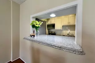 2228 S Piney Point Rd, Houston, TX 77063 - Photo 4