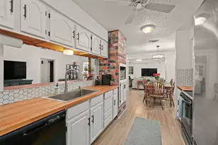 1406 New Orleans St, Deer Park, TX 77536 - Photo 16