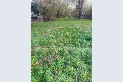 2379 Pope Street, Beaumont, TX 77703 - Photo 2