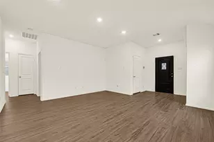 2010 Ballesteros St, Crosby, TX 77532 - Photo 6