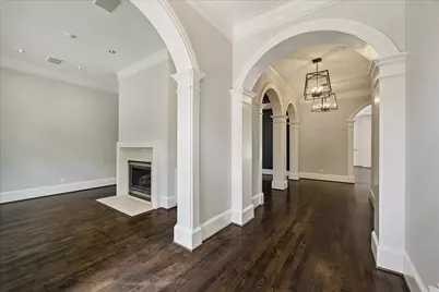 134 Park Laureate Drive, Houston, TX 77024 - Photo 8
