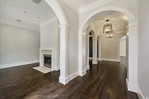 134 Park Laureate Dr, Houston, TX 77024 - Photo 8