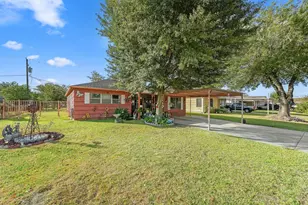 1404 Hemlock Dr, Pasadena, TX 77502 - Photo 2