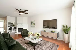 4641 Wild Indigo St, Houston, TX 77027 - Photo 4