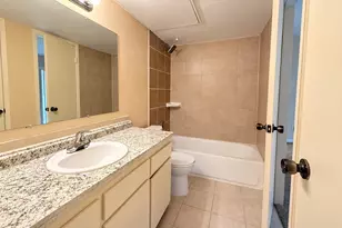 2626 Holly Hall St, Houston, TX 77054 - Photo 12