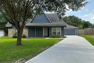 2523 Castle Pl, Stafford, TX 77477 - Photo 2