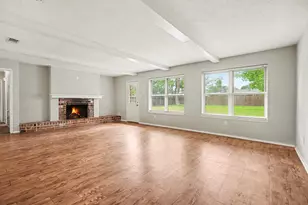 5127 Royal Pkwy, Friendswood, TX 77546 - Photo 8