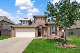 127 Comal Dr, Baytown, TX 77523 - Photo 1
