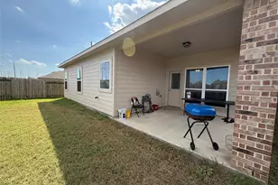 7914 Brooks Crossing Dr, Baytown, TX 77521 - Photo 18