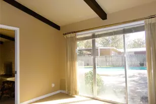 605 S Summit St, Weimar, TX 78962 - Photo 10