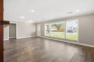 1205 Marine Dr, Galveston, TX 77550 - Photo 8