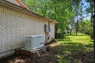 424 Middleton St, Bacliff, TX 77518 - Photo 16