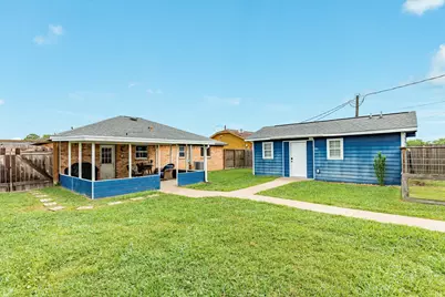 5107 2nd Street, Danbury, TX 77534 - Photo 12
