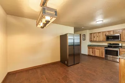 5107 2nd Street, Danbury, TX 77534 - Photo 4
