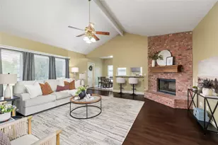 1102 Spring Branch Dr, Baytown, TX 77523 - Photo 12