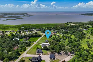 1102 Spring Branch Dr, Baytown, TX 77523 - Photo 2