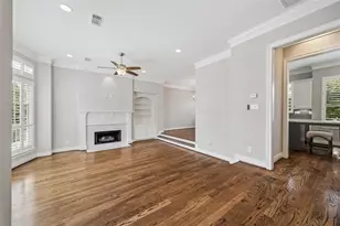 2910 Brompton Square Dr, Houston, TX 77025 - Photo 8