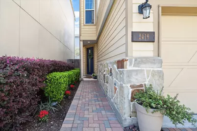 2619 Shady Woods Lane, Houston, TX 77008 - Photo 4