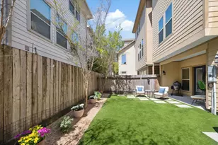 2619 Shady Woods Ln, Houston, TX 77008 - Photo 24