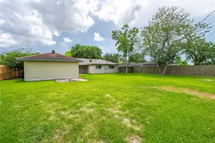 1115 Newport Blvd, League City, TX 77573 - Photo 30
