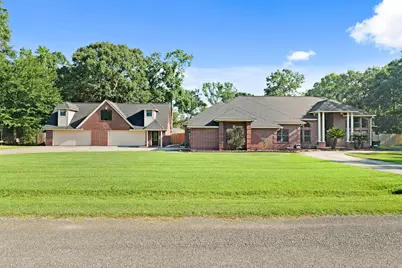 199 Holly Lane, New Caney, TX 77357 - Photo 2