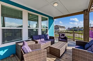 940 Driftwood Dr, Crystal Beach, TX 77650 - Photo 8