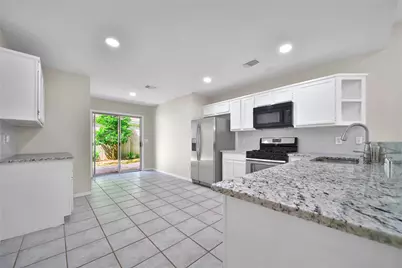 10 Still Corner Place, The Woodlands, TX 77381 - Photo 4