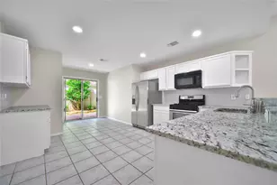10 Still Corner Pl, The Woodlands, TX 77381 - Photo 4