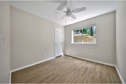 10 Still Corner Place, The Woodlands, TX 77381 - Photo 12