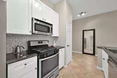 1002 Oak Glen Drive, Conroe, TX 77378 - Photo 12
