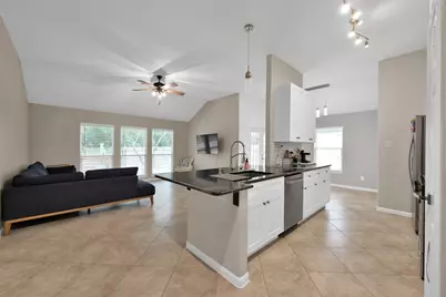 1002 Oak Glen Drive, Conroe, TX 77378 - Photo 10
