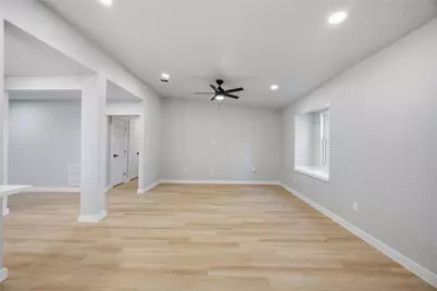 12006 Ashcroft Drive, Houston, TX 77035 - Photo 14