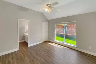 109 Smokey Lake Ln, Dickinson, TX 77539 - Photo 24