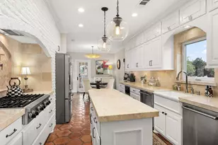 18607 Point Lookout Dr, Nassau Bay, TX 77058 - Photo 20