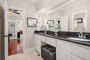 18607 Point Lookout Dr, Nassau Bay, TX 77058 - Photo 30