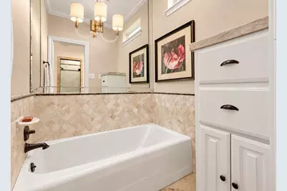 18607 Point Lookout Drive, Nassau Bay, TX 77058 - Photo 36