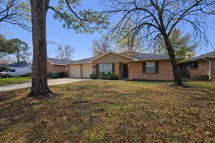 7306 Troulon Dr, Houston, TX 77074 - Photo 4