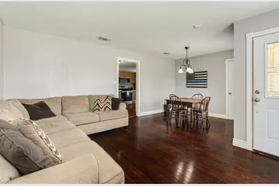 2109 N Tinsley Street, Angleton, TX 77515 - Photo 12