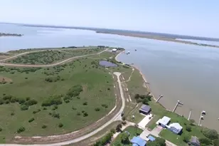 16 Trout St, Palacios, TX 77465 - Photo 28