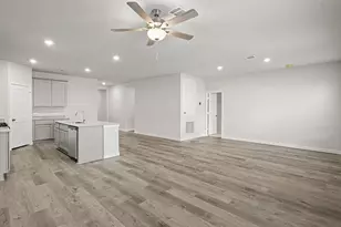 11974 Wisteria Mdws Dr, Willis, TX 77318 - Photo 6