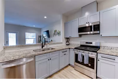 7134 Eastwood Street #B, Houston, TX 77021 - Photo 10