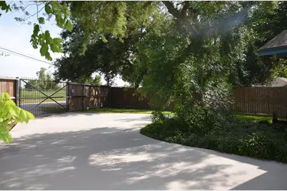 11608 Old Main Street Loop Road, Houston, TX 77025 - Photo 2