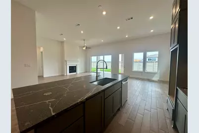 910 Hilltop View Lane, League City, TX 77546 - Photo 4