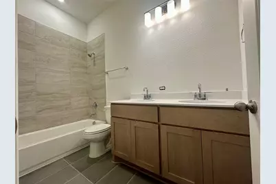 910 Hilltop View Lane, League City, TX 77546 - Photo 10