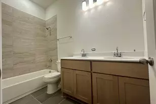 910 Hilltop View Ln, League City, TX 77546 - Photo 10
