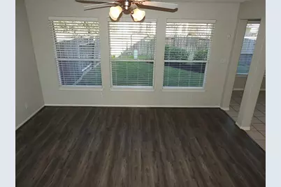 83 W Twinvale Loop, The Woodlands, TX 77384 - Photo 8