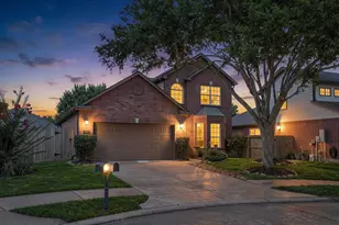 6159 Warrington Ln, League City, TX 77573 - Photo 2